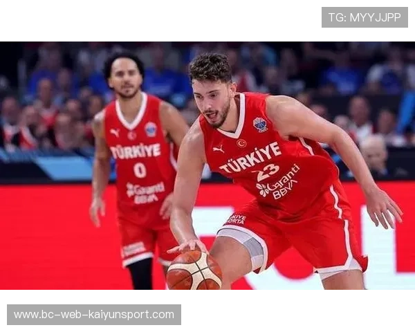 休斯敦火箭半场进攻，阿尔佩伦申京串联全队